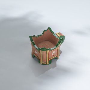 مجمر تراثي وسط قلعة " اخضر "